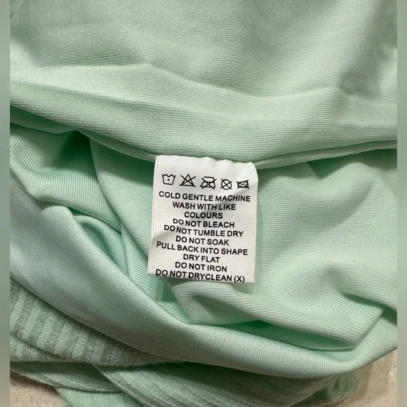 Meshki Pania Ribbed Sleeveless
Bodycon Mini Dress Mint Green Size
Large - Picture 7 of 8